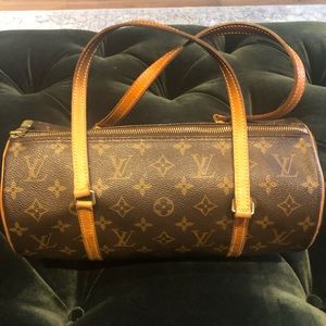 Louis Vuitton authentic good condition.